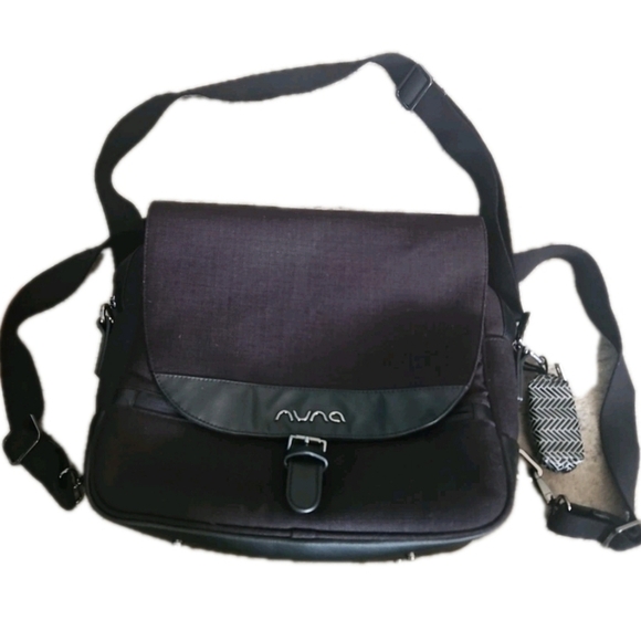 Nuna Unisex Black Diaper Bag/Backpack - Picture 2 of 13